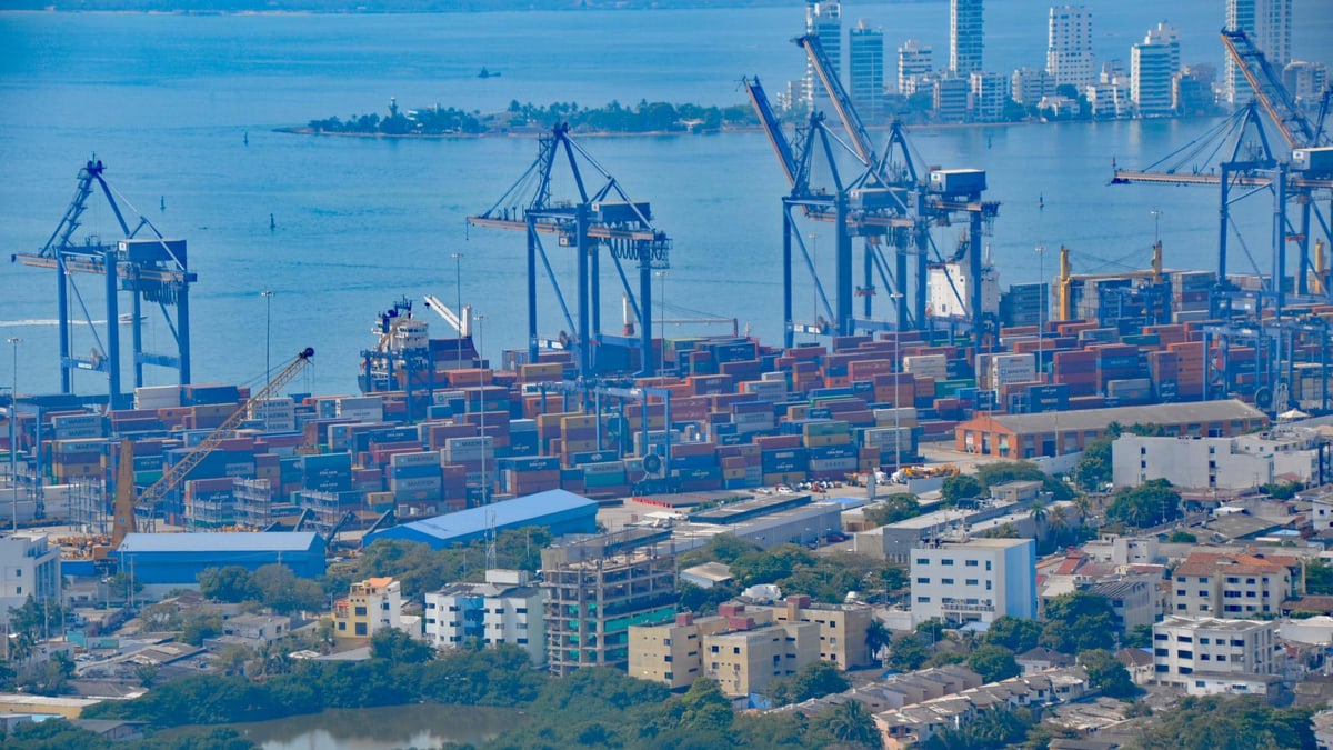 Container shipping and port logistics scene